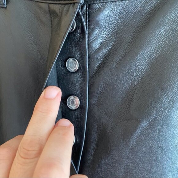 Aritiza Wilfred Modern Cargo Pant Black Woman 4 Vegan Leather Button Fly - Picture 8 of 16